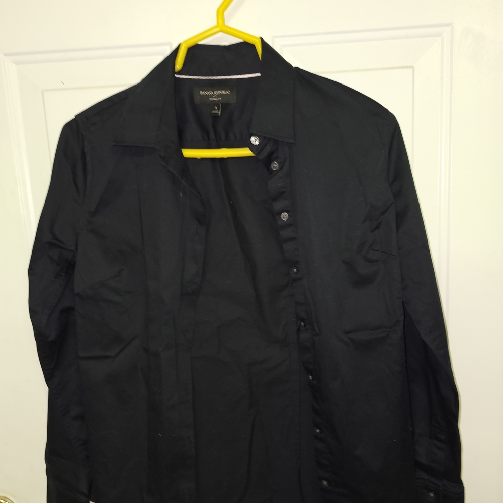 Banana Republic Women's Black Button Down Shirt